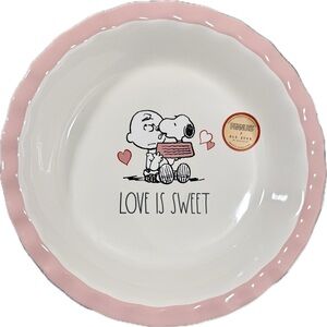 Rae Dunn Peanuts Love is Sweet Pie Plate